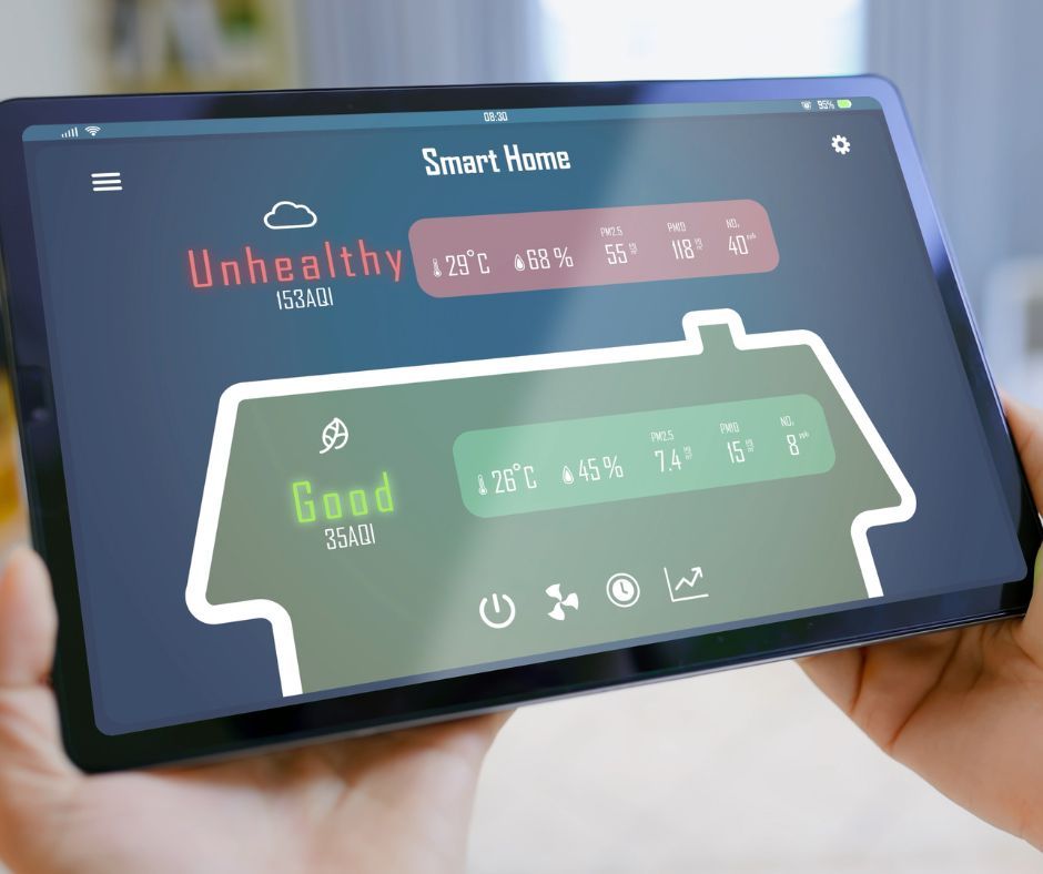 Tablet analizando diversos datos sobre el ambiente de una vivienda