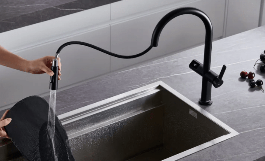 Grifo de cocina con el cabezal extensible